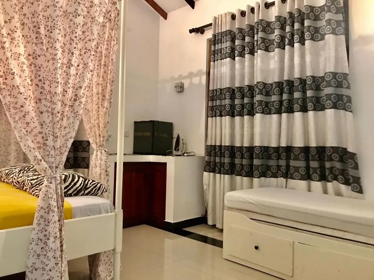 Lake View Resort-Sea & Safari Negombo