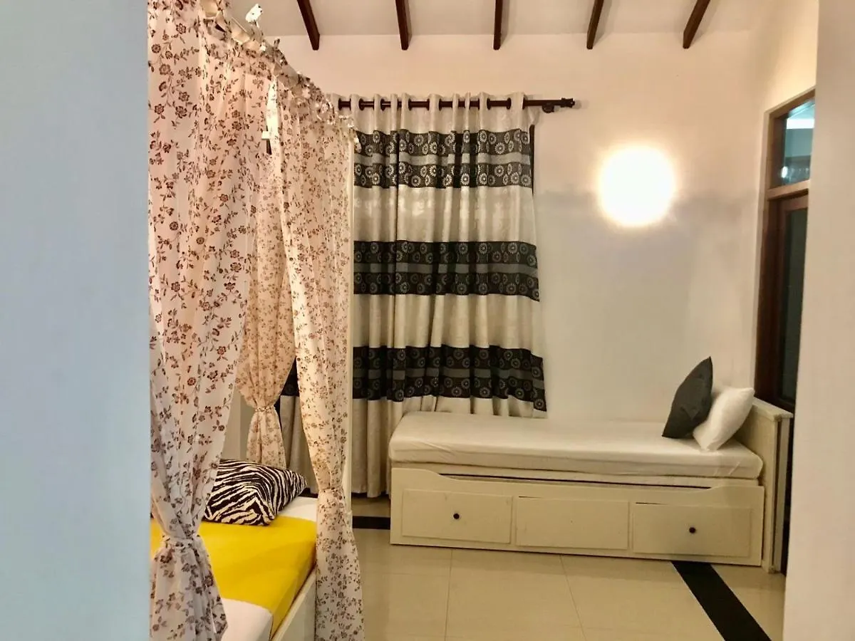 Hotel Lake View Resort-Sea & Safari Negombo